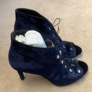 Navy Blue suede heels, size 9 in women’s!